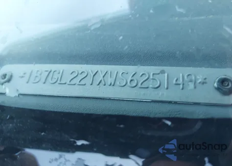 1998 Dodge Dakota Slt/Sport z USA, uszkodzony, nr VIN 1B7GL22YXWS625149